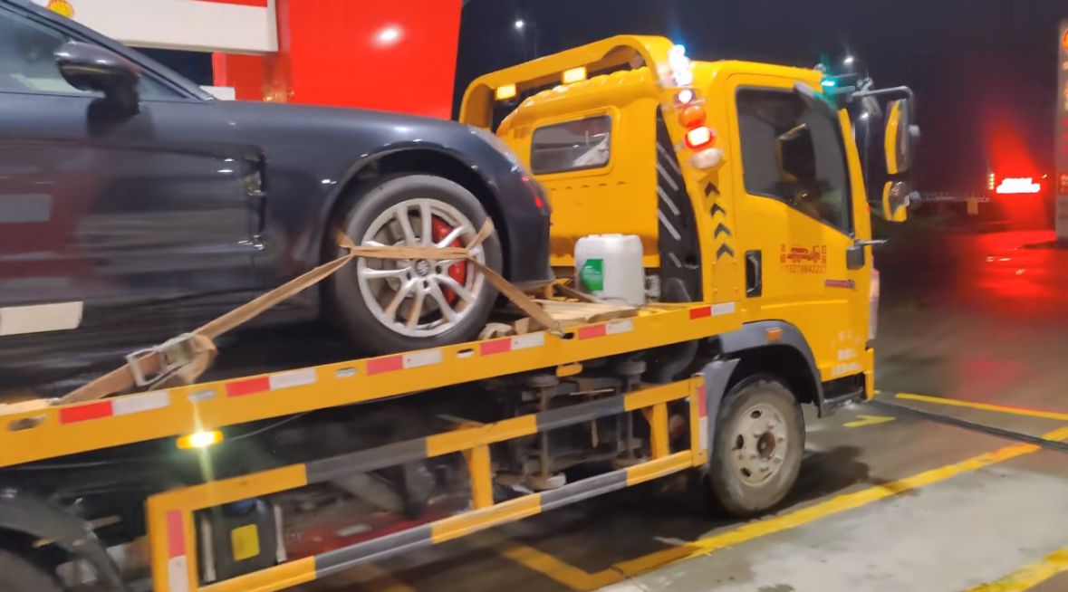 渝中行车途中遇到突发状况该如何呼叫道路救援？